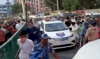 बिहार: पटना में पप्पू यादव के समर्थकों पर लाठी चार्ज, पुलिस एक्स एमपी को 32 साल पुराने मामले में अरेस्ट किया