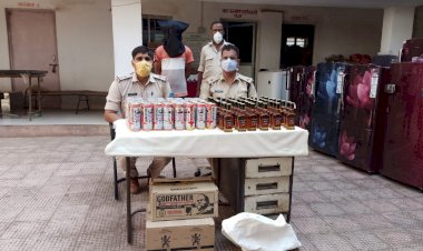 देवघर: 48 बोतल शराब और 48 केन बीयर जब्त, कई स्थानों पर रेड, एक अरेस्ट
