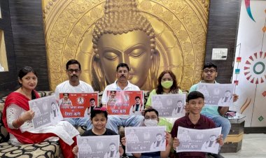 धनबाद: एक्स एमपी आनंद मोहन की रिहाई की मांग, पत्नी-बच्चों समेत वर्चुअल उपवास पर बैठे AICC मेंबर संतोष सिंह 