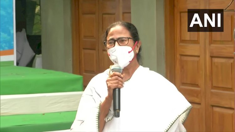 पश्चिम बंगल: ममता बनर्जी चुनी गईं टीएमसी विधायक दल की नेता, पांच मई को तीसरी बार सीएम पद की लेंगी शपथ