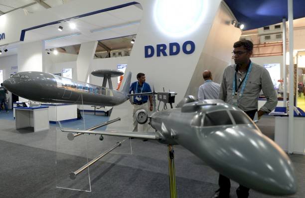 नई दिल्ली: कोरोना संक्रमण के इलाज में DRDO की दवा 2-DG का होगा इमरजेंसी यूज, DGCI ने दी मंजूरी