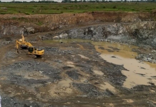 Dhanbad News : मर्डर कर घर में दफन किया युवक की बॉडी,सुदामडीह में पीडीएस का चावल जब्त,युवक ने सुसाइड किया,पत्थर माइंस में रेड