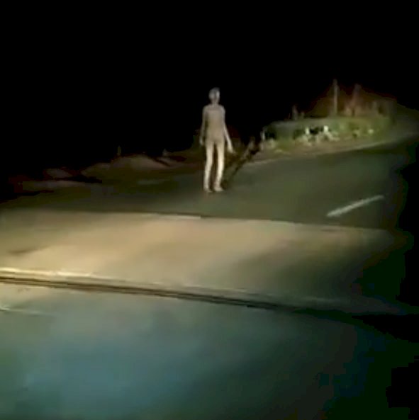हजारीबाग में दिखा विचित्र मानव,सहमे लोग, एलियन व भूत की हो रही चर्चा, वीडीओ वायरल
