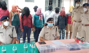 झारखंड: चतरा पुलिस ने एक करोड़ के ब्राउन शुगर समेत नौ तस्करों को अरेस्ट किया, बीजेयुमो लीडर भी पकड़ाया