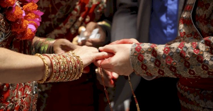हरियाणा: सात साल की फ्रेंडशीप के बाद दो सहेलियां ने मंदिर में शादी रचाई