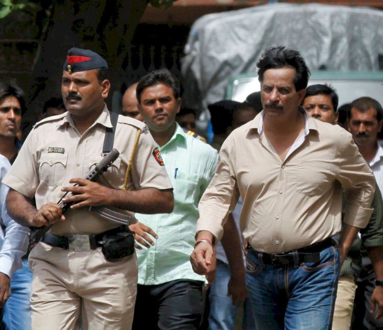 मुंबई : एंटीलिया विस्फोटक मामले में एक्स 'एनकाउंटर स्पेशलिस्ट' प्रदीप शर्मा अरेस्ट, कोर्ट 28 जून तक NIA ने कस्टडी में भेजा