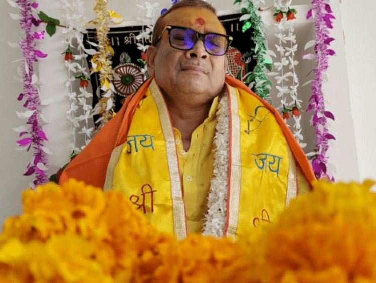 बिहार: पुलिस की नौकरी छोड़ पॉलिटिक्स में आने के बाद एक्स DGP गुप्तेश्वर पांडे अब अब अध्यात्म की दुनिया में 