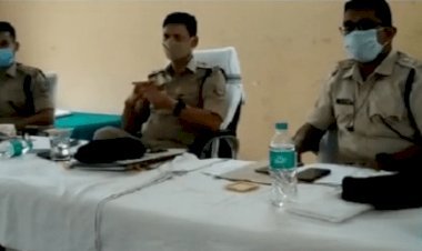 धनबाद: क्राइम मीटिंग में क्राइम कंट्रोल व पुलिस पब्लिक संबंध मजबूत करने पर जोड़, बैंक मोड़ थानेदार को नही मिल पायी शाबाशी