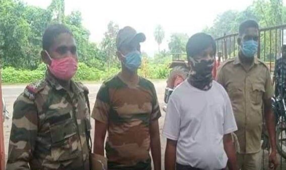 Dhanbad News:चासनाला में युवती से रेप,फरजी पुलिस अफसर अरेस्ट, गोविंदपुर में मारपीट, सुदामडीह में गोफ, नदी में कूदा युवक