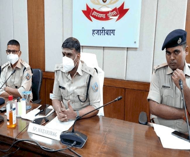 हजारीबाग: वाहन चोरी के इंटर स्टेट गैंग का खुलासा,10 क्रिमिनल अरेस्ट,दो स्कार्पियो समेत चार वाहन बरामद