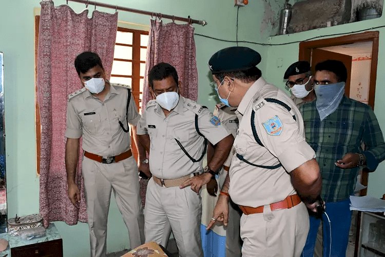 बोकारो: चास में बुजुर्ग दंपत्ति ने किया सुसाइड, वाइफ की मौत, हसबैंड हॉस्पीटल में एडमिट