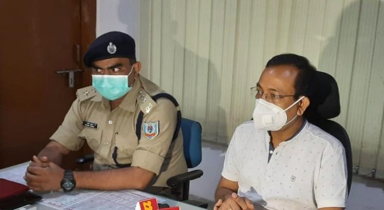 धनबाद: डीटीओ व ट्रैफिक डीएसपी ने की ऑटो वाहन संघ के प्रतिनिधियों की बैठक,पुराने वाहनों को सीएनजी में बदलने की अपील