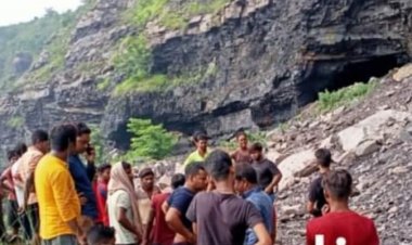 धनबाद: फुलारीटांड बंद पड़े डेको आउटसोर्सिंग बंद पैच में इलिगल माइनिंग  के दौरान चाल धंसने से महिला की मौत