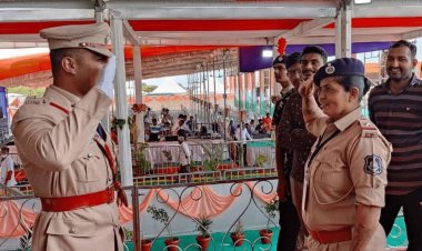 गुजरात: ASI का बेटा बना DSP, बेटे और मां ने एक-दूसरे को किया सैल्यूट, फोटो वायरल