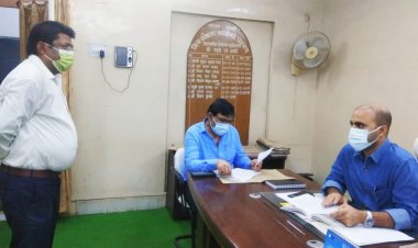 धनबाद: डीसी ने किया जिला कोषागार कार्यालय का निरीक्षण,सुरक्षा व्यवस्था चाक-चौबंद करने का निर्देश