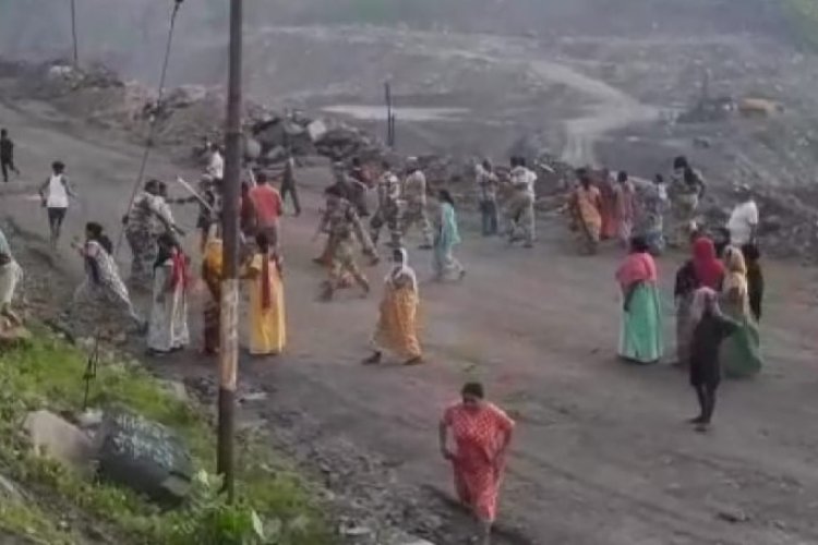 विश्वकर्मा प्रोजेक्ट में ग्रामीणों पर लाठई चार्ज, कई जख्मी