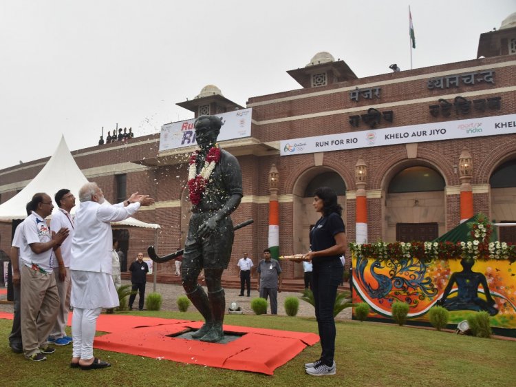नई दिल्ली: राजीव गांधी खेल रत्न अवॉर्डका नाम अब  मेजर ध्यानचंद के नाम पर होगा 