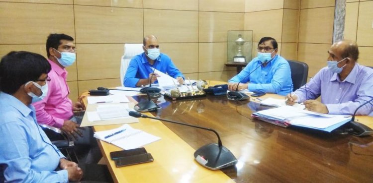 धनबाद: वैश्विक महामारी की संभावित तीसरी लहर से निपटने के लिए डीसी ने की तैयारियों की समीक्षा