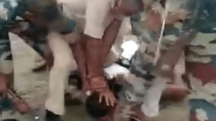 भागलपुर: एक्युज्ड को बेहरमी से पिटाई मामले का वीडियो वायरल,  थानाध्यक्ष-ASI सस्पेंड, पूरी सैप बल लाइन क्लोज