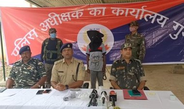 झारखंड: गुमला में एक लाख का इनामी नक्सली अरेस्ट, आईइडी बम बनाने का सामान बरामद