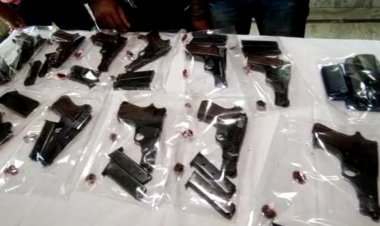 पश्चिम बंगाल: बराकर में  नाका चेकिंग के दौरान  25 पिस्टल व 46 कारतूस बरामद, पुलिस ने बाइक साथ एक को किया अरेस्ट