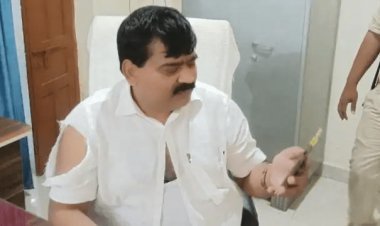 प्रतापगढ: गरीब कल्याण मेला में BJP MP संगमलाल गुप्ता को कांग्रेस नेता प्रमोद तिवारी के समर्थकों ने पीटा