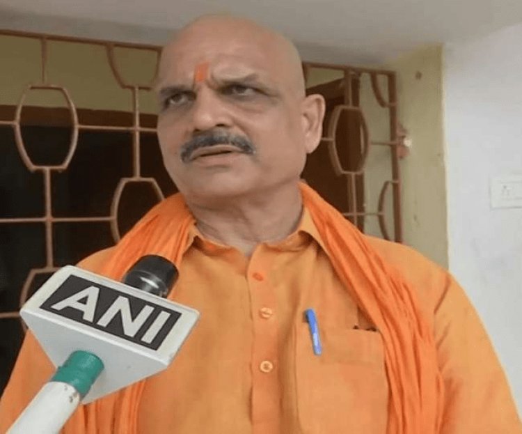 बिहार: BJP MLAहरिभूषण ठाकुर बचौल ने उठाया सवाल, विधानसभा में नमाज के लिए विशेष व्यवस्था तो हनुमान चालीसा के लिए क्यों नहीं?