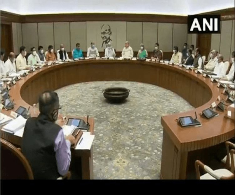 नई दिल्ली : सेंट्रल कैबिनेट ने ऑटो और ड्रोन सेक्टर के लिए PLI योजना को दी मंजूरी, AGR बकाये पर बड़े ऐलान