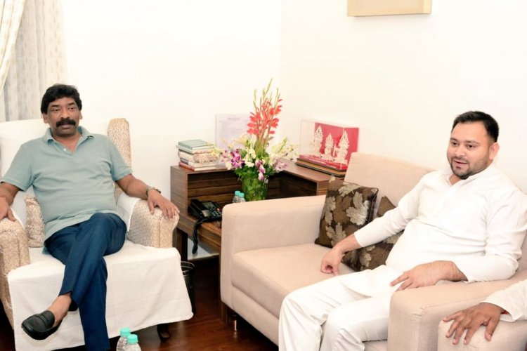 झारखंड:  रांची में CM हेमंत सोरेन से मिले तेजस्वीा यादव, 2024 के विधानसभा चुनाव पर RJD की नजर