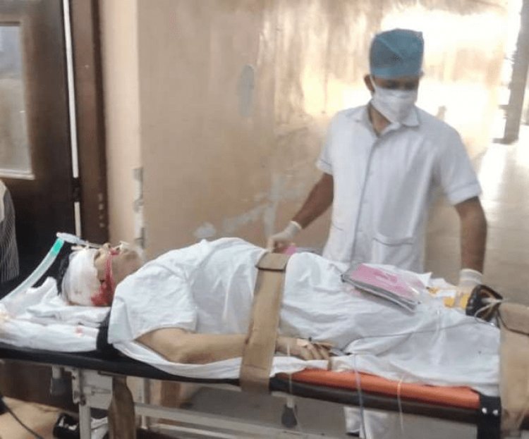 जमशेदपुर:डॉ अमित कुमार ने रिवॉल्वर से खुद को मारी गोली, टीएमएच में एडमिट