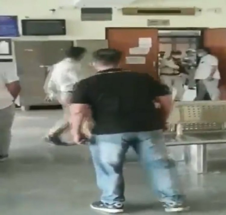 दिल्ली की रोहिणी कोर्ट में  गैंगस्टर जितेंद्र उर्फ गोगी की मर्डर,पुलिस ने दो हमलावरों को किया ढेर