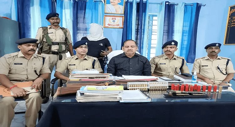 पलामू: गैंगस्टर कुणाल सिंह मर्डर केस का खुलासा, क्रिमिनल शक्ति सिंह अरेस्ट, लाइसेंसी आर्म्स भी जब्त