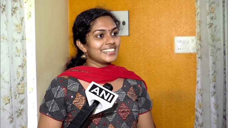 केरल: मजदूर की बेटी अश्वथी एस ने पास की UPSC एग्जाम, कहा- पूरा हुआ 15 साल का सपना