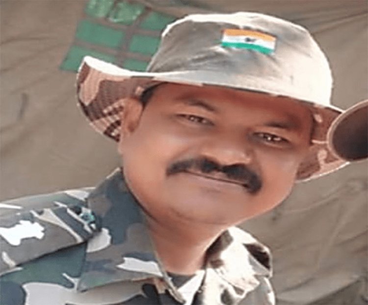 लातेहार: सुरक्षा बलों व नक्सलियों में एनकाउंटर ,बीएसएफ कमांडेंट शहीद, एक नक्सली मारा गया