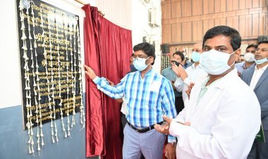 रांची : सीएम हेमंत सोरेन ने किया रिम्स में सेंट्रल लैब और सीटी स्कैन मशीन का उद्घाटन