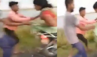 छपराः चिल्लाती रही महिला, साड़ी खींचते रहे मनचले, VIDEO वायरल, चार अरेस्ट