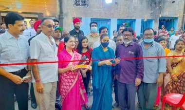 धनबाद: झरिया MLA पूर्णिमा नीरज सिंह ने माइंस रेस्क्यू बस्ताकोला, भौरा समेत कई जगहों पर किया पूजा पंडाल का उद्घाटन