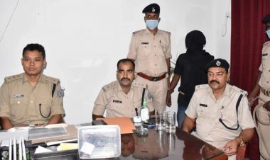 धनबाद: जूही किया मोटर्स शोरूम बमबाजी मामले में शातिक क्रिमिनल कुंदन घिक्कार अरेस्ट