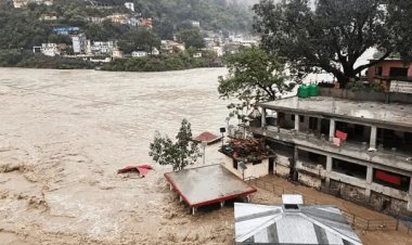 उत्तराखंड: कुमाऊं में भारी बारिश से तबाही, 40 की मौत, नौ लापता, रोड तक पहुंचा नैनी झील का पानी