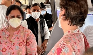 दिल्ली से लखनऊ आ रही फ्लाइट में आमने-सामने हुए अखिलेश यादव और प्रियंका गांधी वाड्रा, मुलाकात,बातचीत