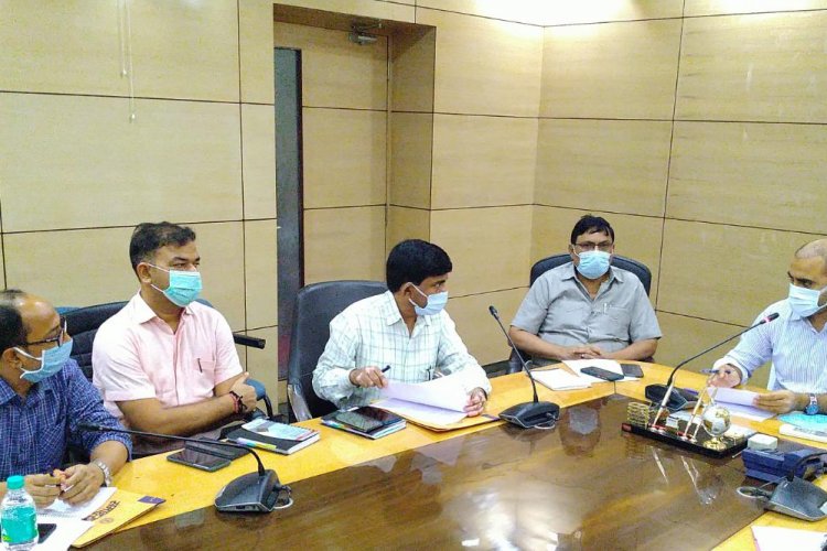 राशन कार्ड सरेंडर नहीं करने वाले अयोग्य लाभुकों के विरुद्ध चलाया जायेगा सघन अभियान,होगी डोर टू डोर जांच