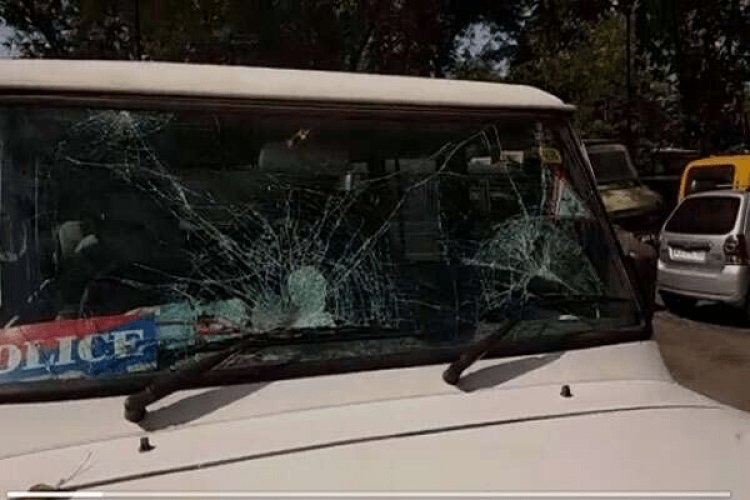 बोकारो: चंद्रपुरा में पुलिस पर जुआ अड्डा पर रेड करने गयी पुलिस टीम  हमला, इंस्पेक्टर सहित तीन पुलिसकर्मी घायल