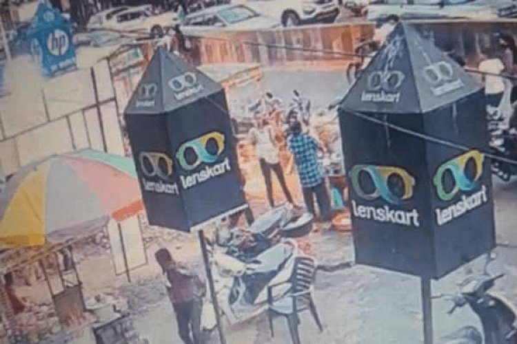 धनबाद: बैंक मोड़ के उर्मिला टावर के पास 11 हजार वोल्ट का तार टूट कर गिरा, चार लोग झुलसे