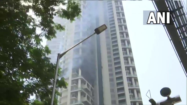 मुंबई: बहुमंजिला अविघ्ना पार्क अपार्टमेंट में लगी भीषण आग, एक की मौत