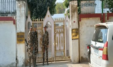 बिहार: मगध यूनिवर्सिटी के वीसी के ठिकानों पर विजीलेंस  रेड,70 लाख कैश मिला, करोड़ों की अवैध कमाई का खुलासा