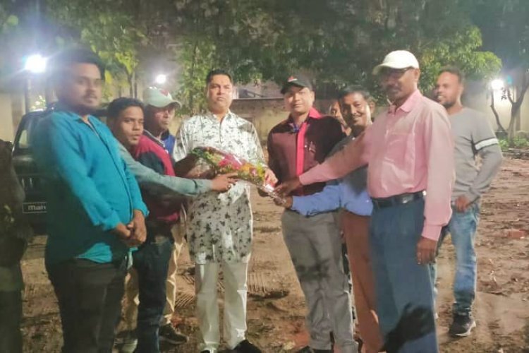 धनबाद:  धैया ठाकुरकुली छठ पूजा कमेटी के सदस्यों ने की रणविजय सिंह से मुलाकात