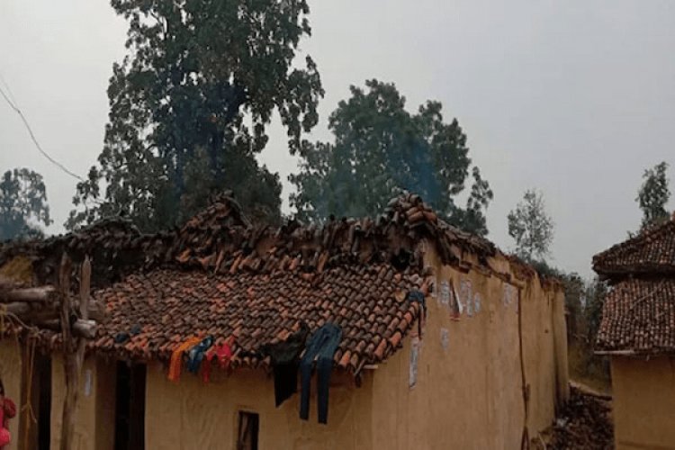 बिहार: गया में नक्सलियों ने एक ही परिवार के चार लोगों का किया मर्डर, घर को डायनामाइट से उड़ाया