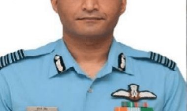 तमिलनाडु: कुन्नूर नीलगिरि हेलीकाप्टर हादसे में जख्मी ग्रुप कैप्टन वरुण सिंह भी हार गये जिंदगी की जंग