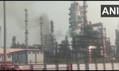 पश्चिम बंगाल: हल्दिया में इंडियन आयल की रिफाइनरी में लगी भीषण आग,तीन की मौत, 40 घायल