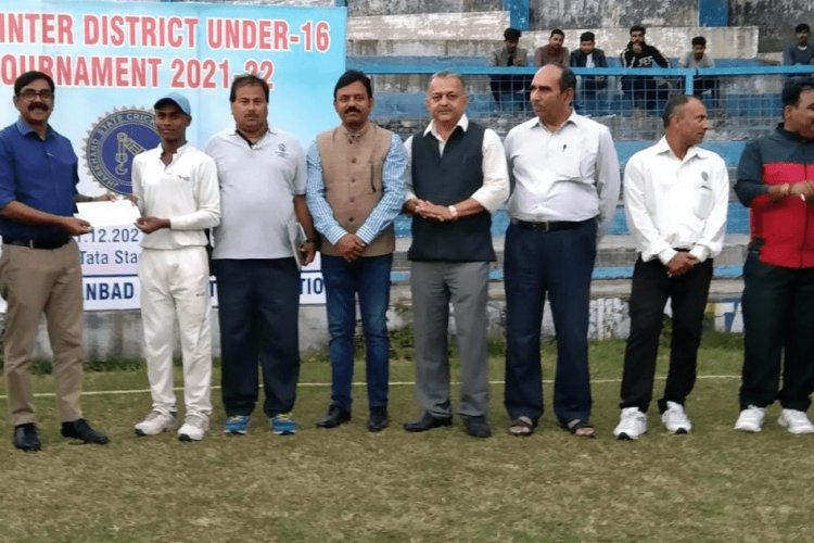  धनबाद की टीम जेएससीए अंडर-16 क्रिकेट टूर्नामेंट के फाइनल में